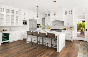 Hardwood vs. Laminate Flooring: What Should You Choose?